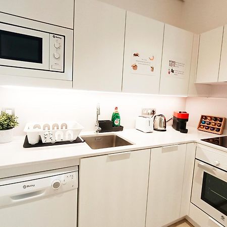 Private Rooms By Plaza Universidad บาร์เซโลนา ภายนอก รูปภาพ